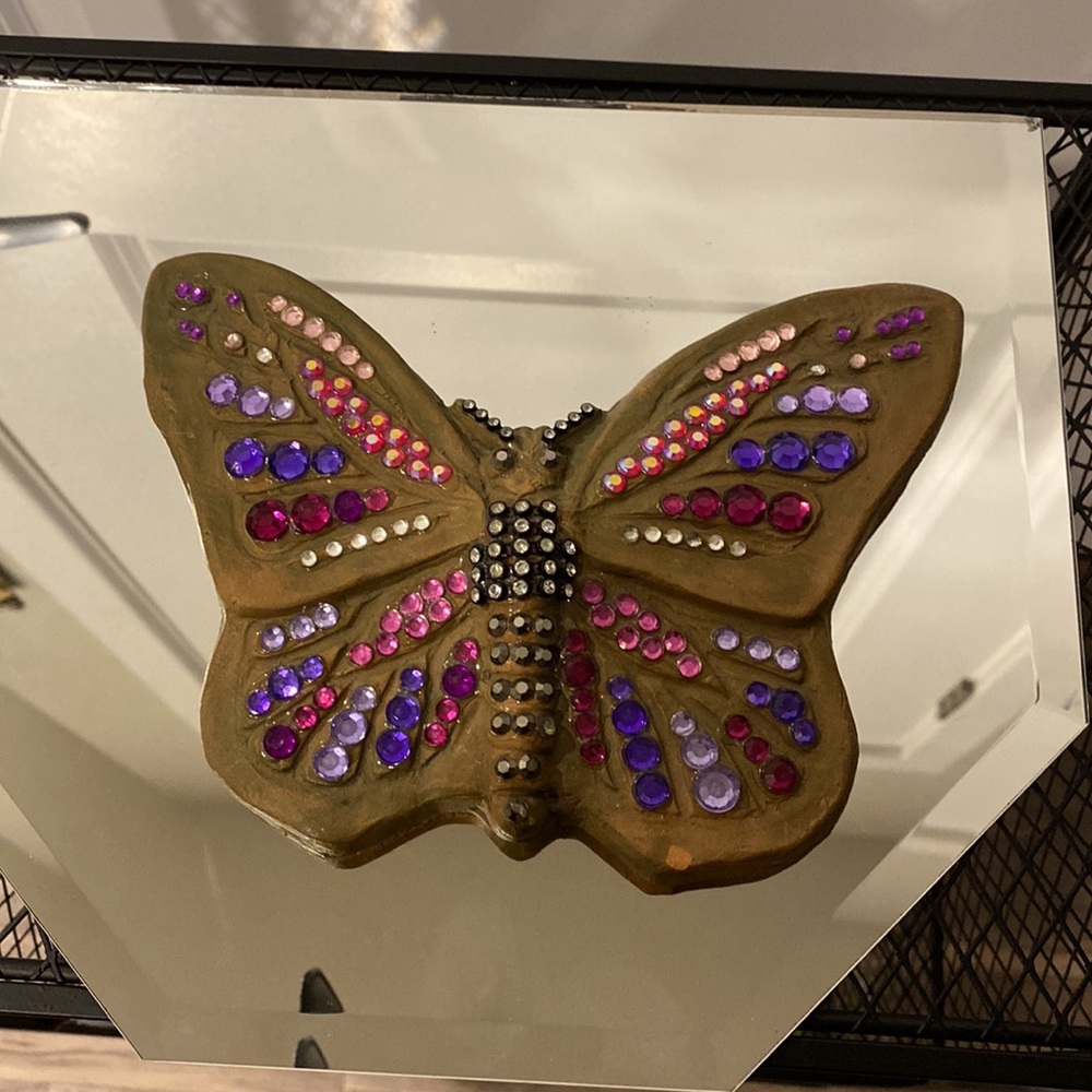 Crystal’s & Red Clay BeJeweled Butterfly Wall Art. One of a kind 7.2/5”x5”. - Picture 6 of 7